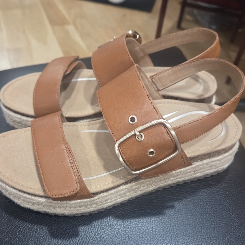 Aetrex Women's Vania Arch Support Platform Sandals, Brand NEW, Cognac, Sz 9